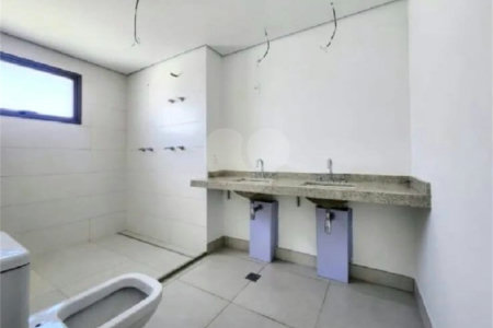 Apartamento à venda com 3 suítes em Brooklin Paulista, São Paulo, SP