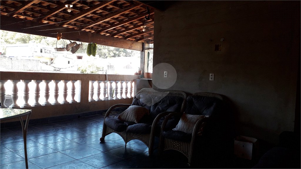 Casa à venda com 5 quartos, sendo 2 suítes, em Jardim Nadir, São Paulo, SP