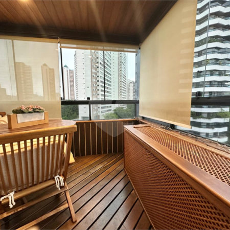 Apartamento à venda com 4 quartos, sendo 3 suítes,  em Vila Andrade, São Paulo, SP