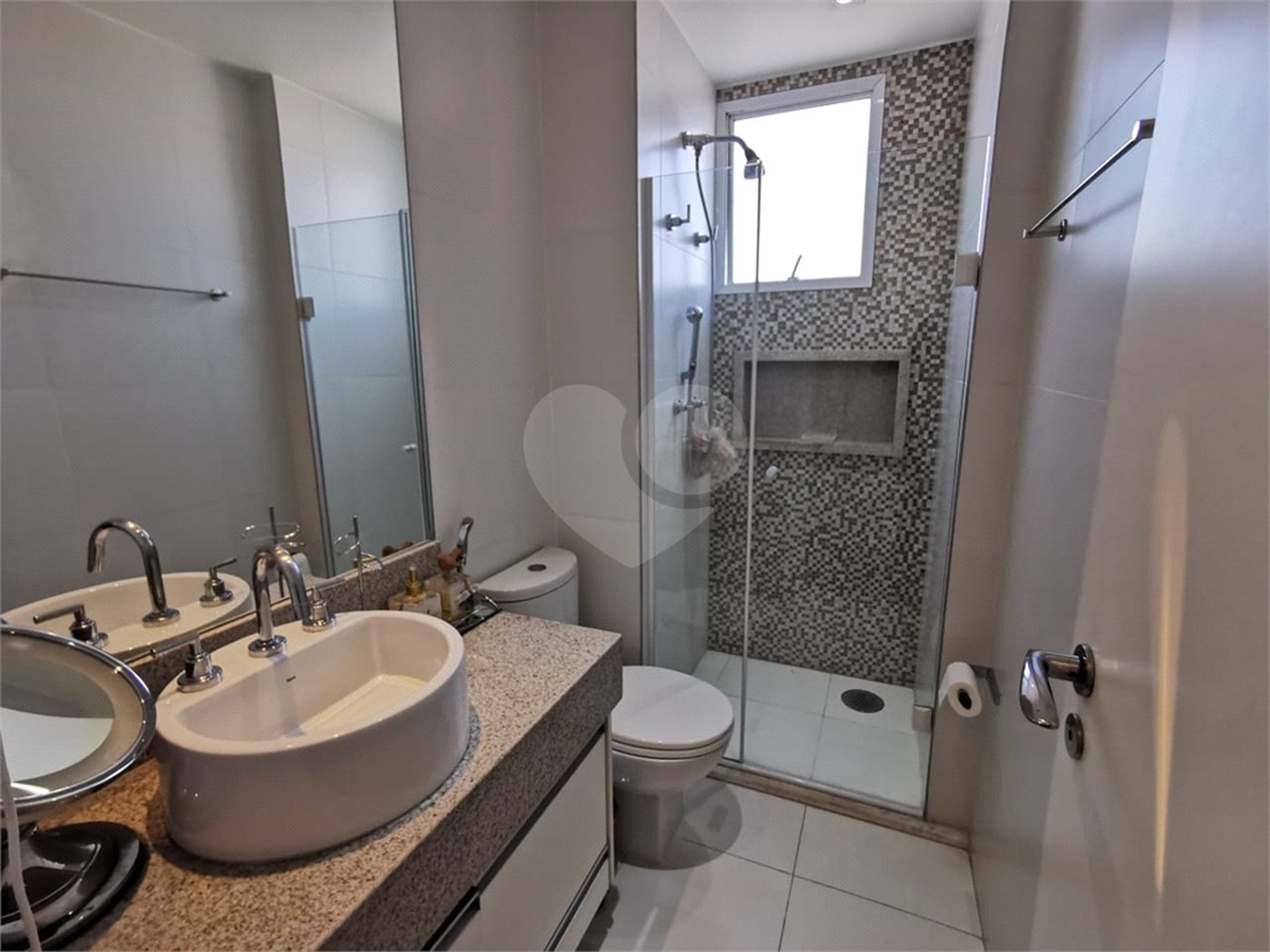 Apartamento à venda com 3 suítes em Jardim Monte Kemel, São Paulo, SP