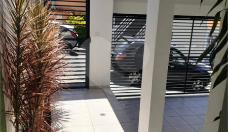 Sobrado à venda com 3 quartos, sendo 1 suíte,  em Parque Santana, Mogi das Cruzes, SP
