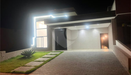 Casa à venda com 3 suítes no condomínio Campos do Conde I e II, Sorocaba - SP