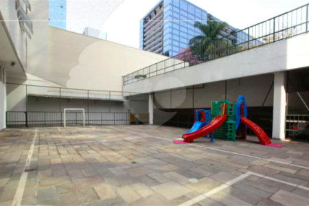 Apartamento à venda com 3 quartos, sendo 1 suíte, em Itaim Bibi, São Paulo, SP