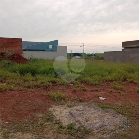 Terreno à venda com 2 quartos em Parque Itapê, Itapetininga, SP