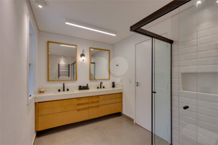 Casa Térrea à venda com 4 suítes em Jardim Marajoara, São Paulo, SP