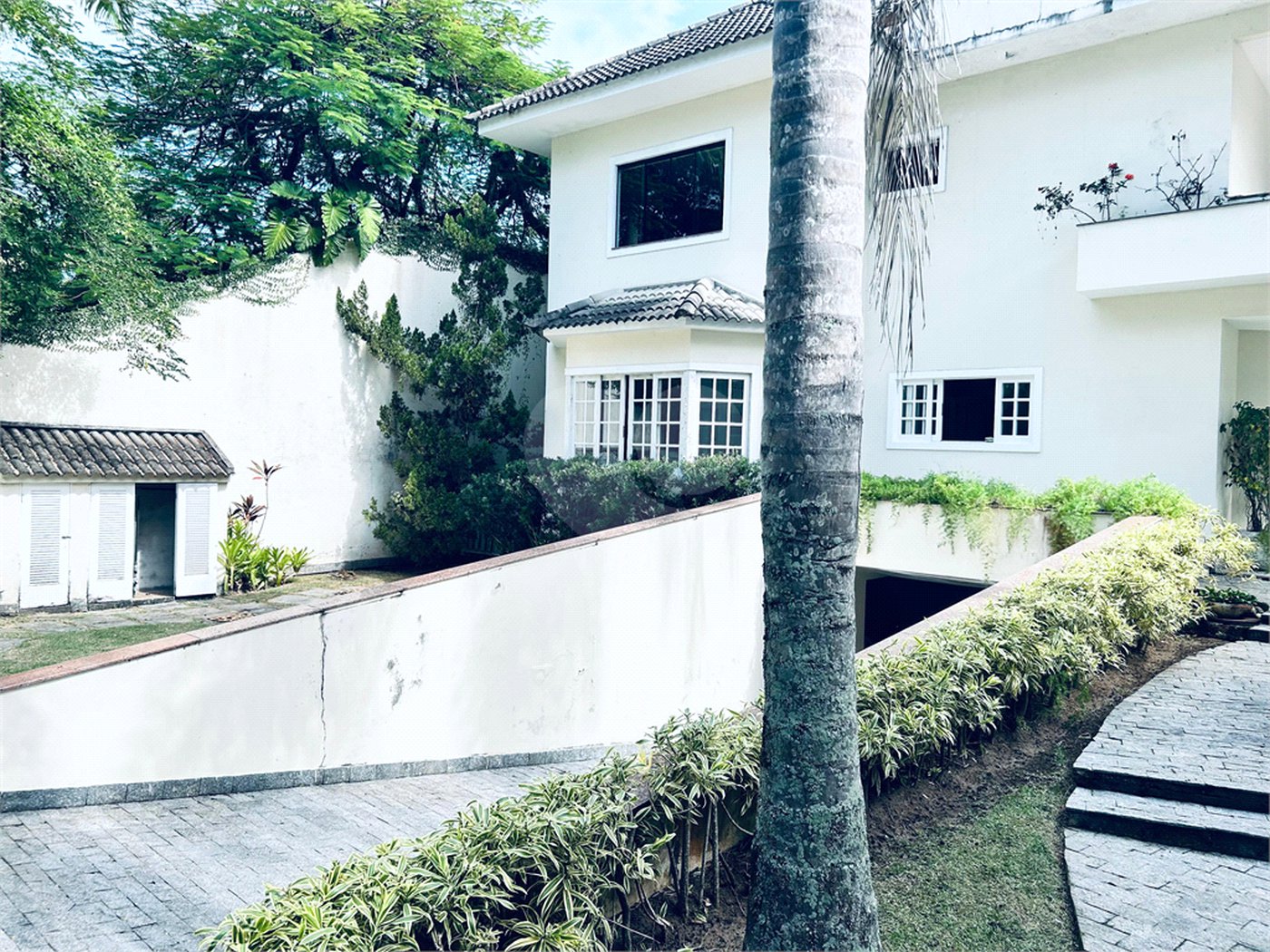 Casa à venda com 8 quartos, sendo 7 suítes, em Barra da Tijuca, Rio de Janeiro, RJ