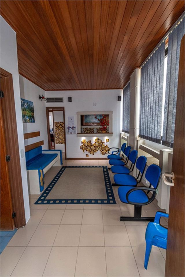 Sala Comercial à Venda na Encruzilhada – 100 M² – Santos/Sp