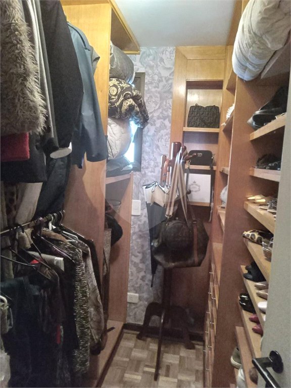 Apartamento à venda com 3 quartos, sendo 2 suítes,  em Campo Belo, São Paulo, SP