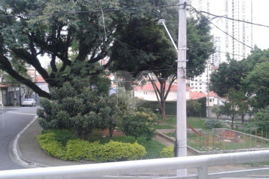 Casa à venda com 3 suítes no condomínio Praça Vitoriano Rodrigues Xavier,35, São Paulo - SP