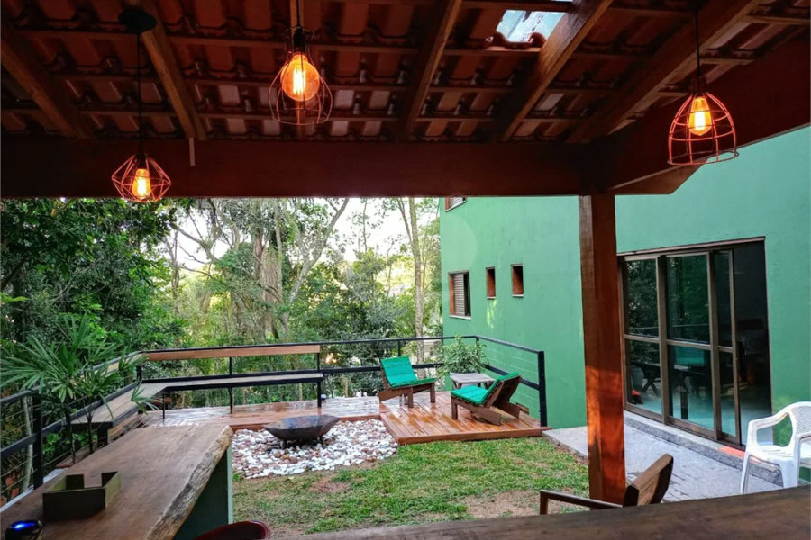 Casa à venda ou para alugar com 5 quartos, sendo 4 suítes, no condomínio Associação Reserva das Hortênsias, Mairiporã - SP