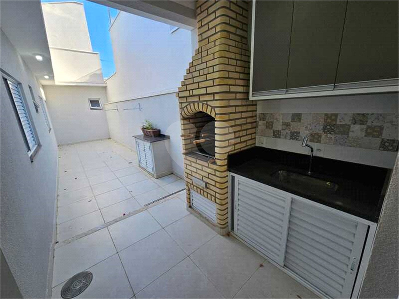 Casa à venda com 3 quartos, sendo 1 suíte, no condomínio Vista Verde, Indaiatuba - SP