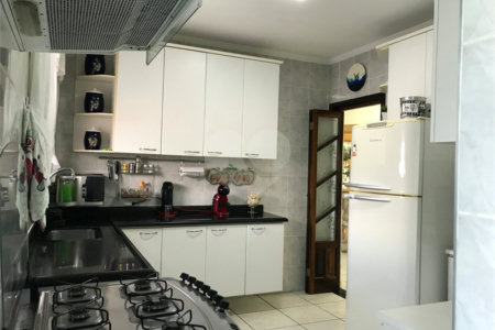 Terreno à venda com 4 quartos, sendo 1 suíte, no condomínio Zuleika Jabour, Salto - SP