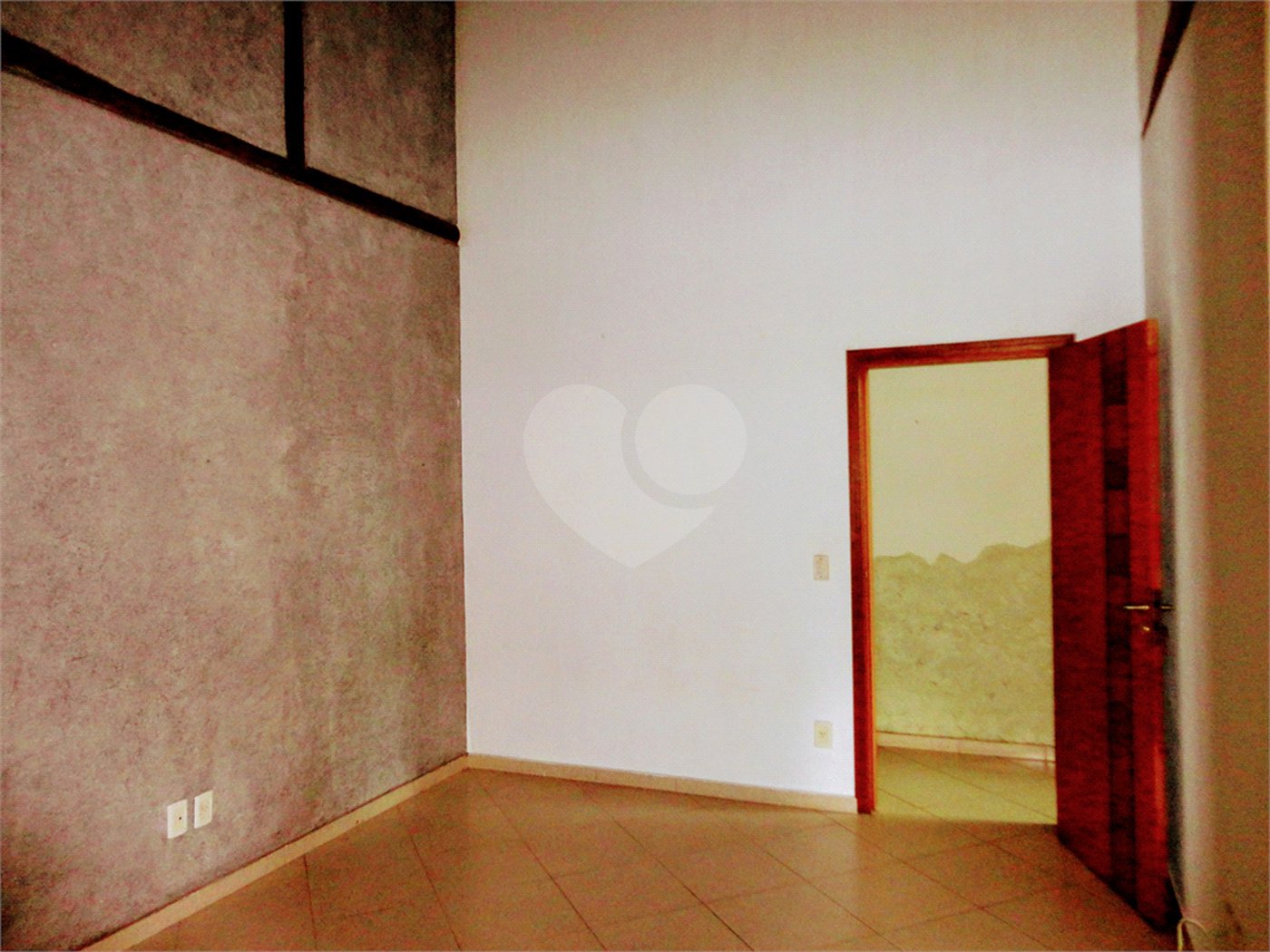 Casa à venda com 4 suítes no condomínio Estância Marambaia, Vinhedo - SP