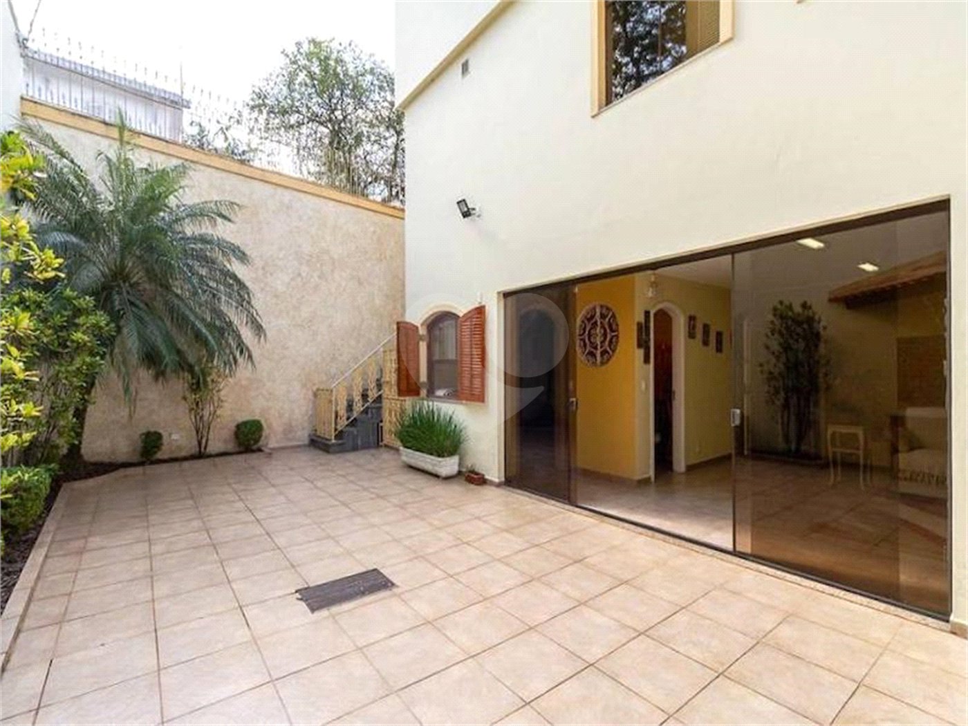 Sobrado à venda com 4 suítes em Tremembé, São Paulo, SP