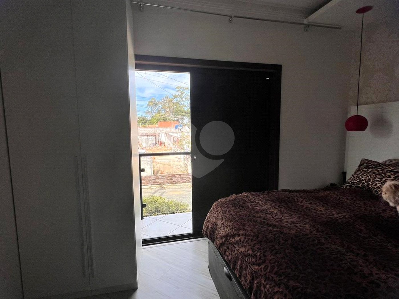 Sobrado à venda com 3 quartos, sendo 1 suíte,  em Jardim Modelo, Suzano, SP