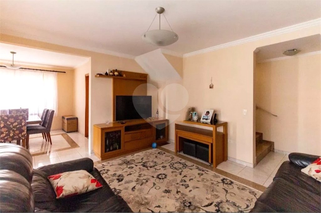 Sobrado à venda no Ipiranga de 140m² com 4 suítes e 3 vagas.