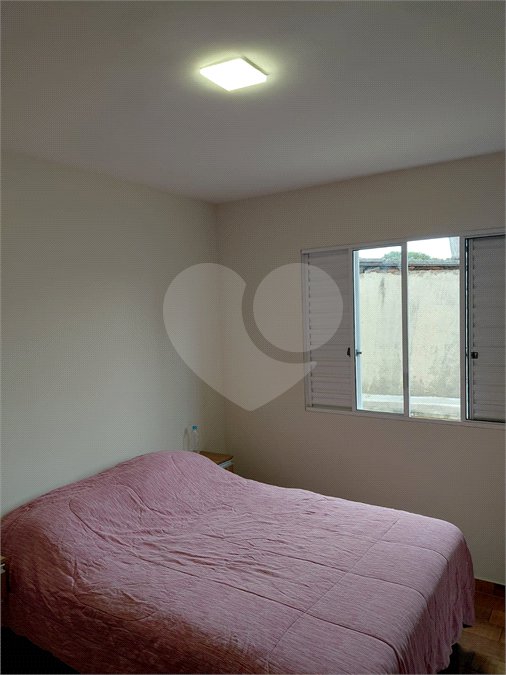 Casa à venda com 2 suítes no condomínio Residencial Guilhen, São Paulo - SP