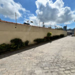 Apartamento 2 dormitórios com vaga de garagem lado praia na Enseada Guarujá