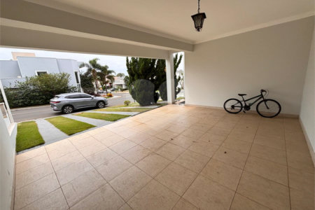 Casa à venda com 3 suítes no condomínio Residencial Maria Dulce, Indaiatuba - SP