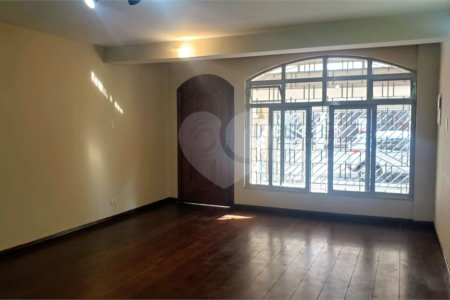 Sobrado à venda com 3 quartos, sendo 1 suíte, em Brooklin, São Paulo, SP