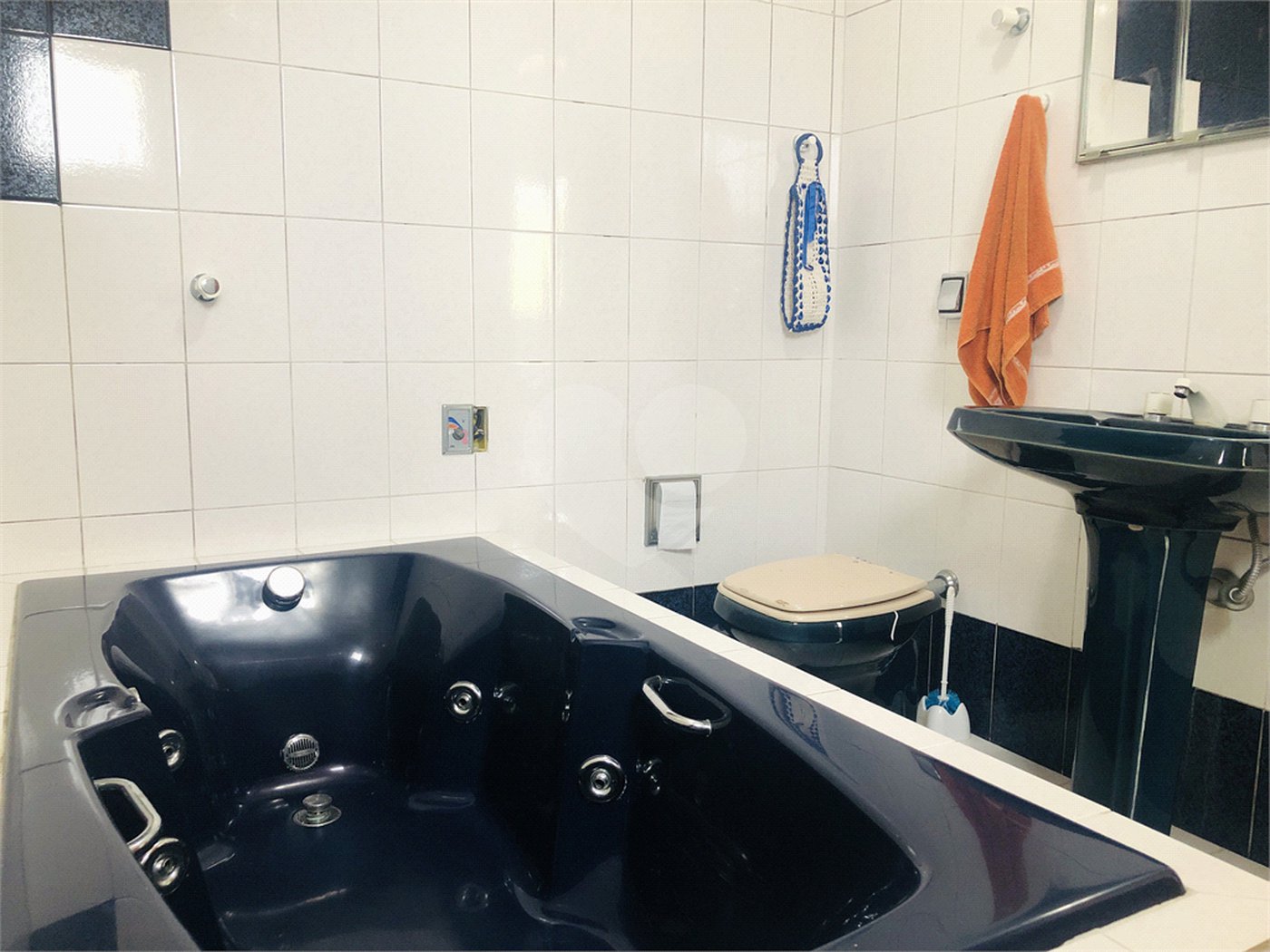 Sobrado à venda com 3 quartos, sendo 1 suíte, em Vila Romero, São Paulo, SP