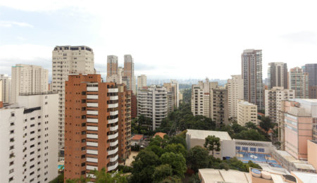 Apartamento à venda ou para alugar com 3 suítes em Moema, São Paulo, SP