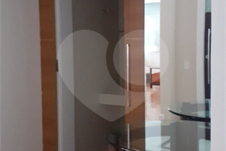 Apartamento à venda com 4 quartos, sendo 2 suítes,  em Vila Oliveira, Mogi das Cruzes, SP