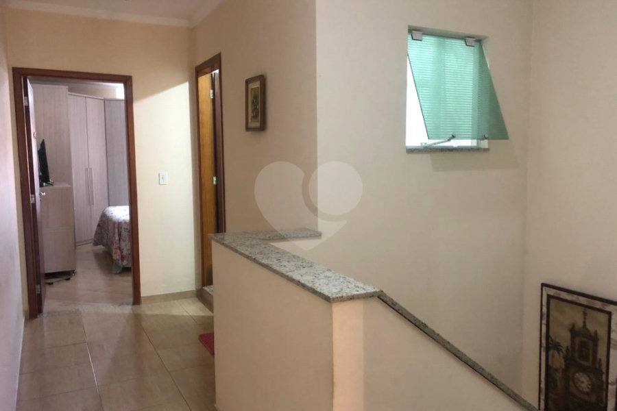 Sobrado à venda com 3 quartos, sendo 1 suíte, em Vila Mangalot, São Paulo, SP