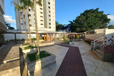 Apartamento à venda ou para alugar com 2 quartos, sendo 1 suíte,  em Fazenda Morumbi, São Paulo, SP
