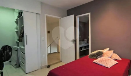 Casa à venda com 4 quartos, sendo 3 suítes,  em Vargem Pequena, Rio de Janeiro, RJ