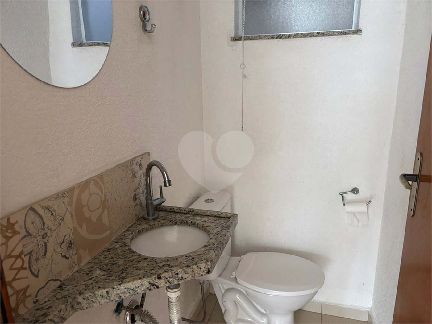 Casa em condomínio à venda com 3 quartos, sendo 1 suíte,  em Jardim Estância Brasil, Atibaia, SP