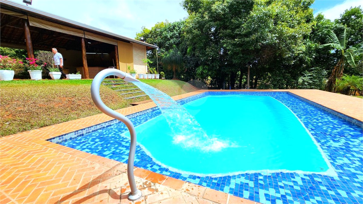 Chácara à venda com 3 quartos, sendo 1 suíte, em Chácara Flora Araraquara, Araraquara, SP