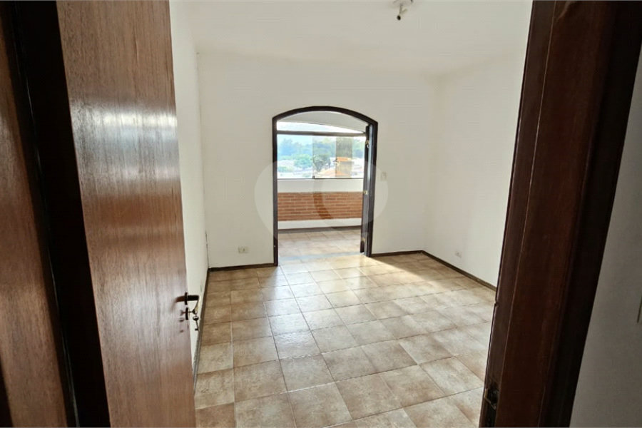 Sobrado à venda com 2 quartos em Vila Clarice, São Paulo, SP