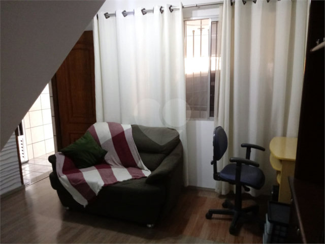 Sobrado à venda com 3 quartos no Brasilândia, São Paulo, SP