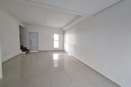 Casa à venda com 3 quartos, sendo 1 suíte, no condomínio Residencial Américo Figueiredo, Sorocaba - SP
