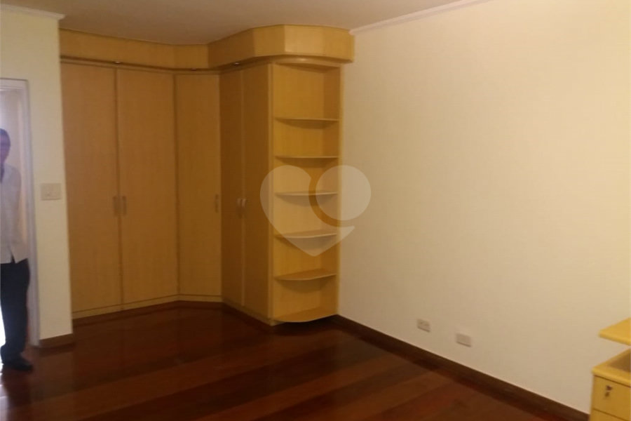 Apartamento à venda com 4 quartos, sendo 1 suíte,  em Santana, São Paulo, SP