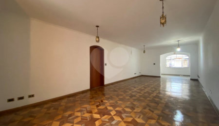 Sobrado à venda com 4 quartos, sendo 1 suíte,  em Santana, São Paulo, SP