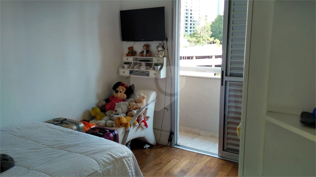 Apartamento à venda com 3 suítes em Jardim Londrina, São Paulo, SP
