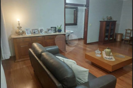 Apartamento à venda com 3 quartos, sendo 1 suíte, no Centro, Araraquara, SP