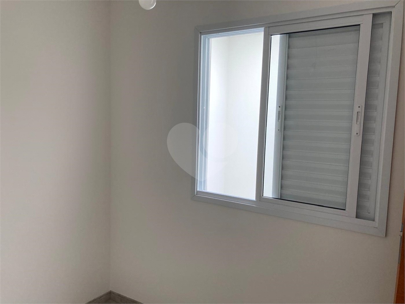 Sobrado à venda com 3 quartos, sendo 1 suíte,  em Jardim Alzira, São Paulo, SP