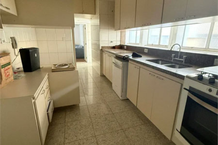 Triplex à venda ou para alugar com 3 suítes em Vila Suzana, São Paulo, SP
