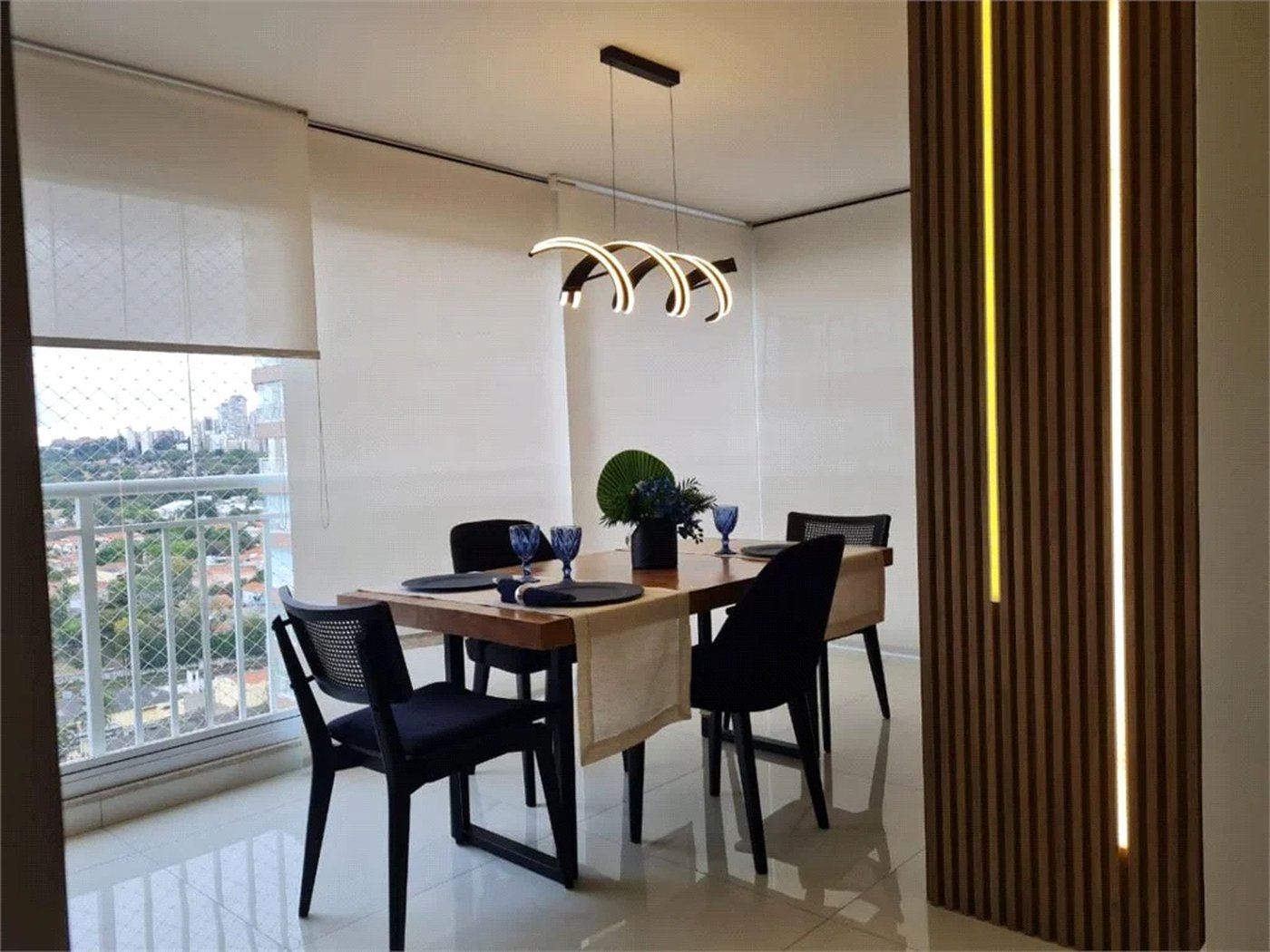 Apartamento à venda com 3 quartos, sendo 1 suíte, em Vila Anastácio, São Paulo, SP