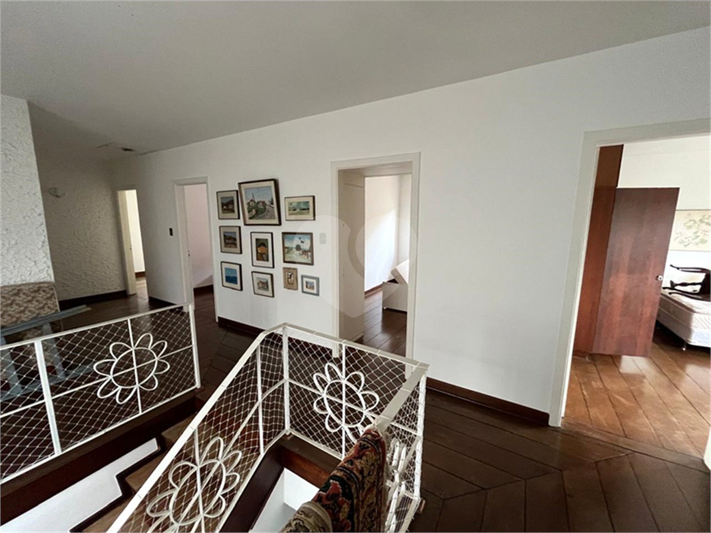 Casa à venda com 4 quartos, sendo 2 suítes,  em Vila Inah, São Paulo, SP