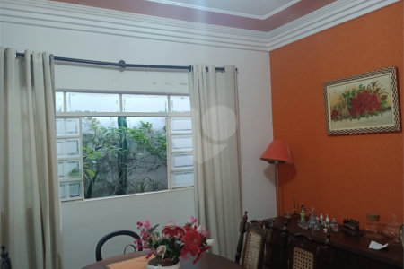 Casa à venda com 3 quartos, sendo 1 suíte, em Vila São José, Itapetininga, SP