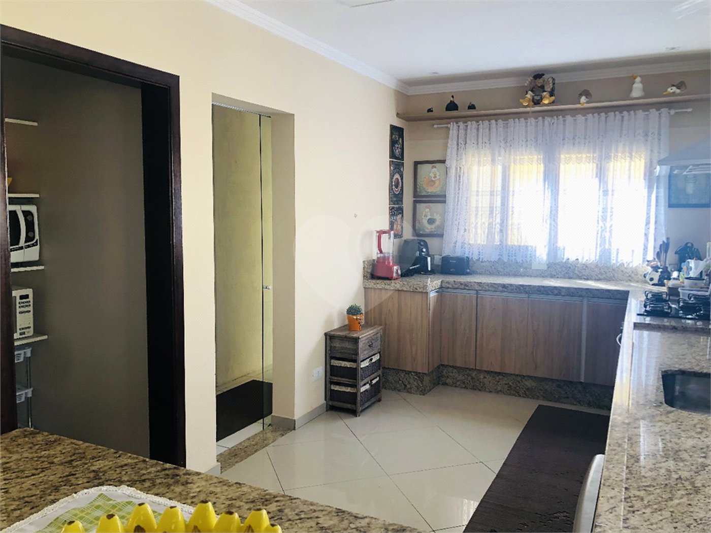 Sobrado à venda com 3 quartos, sendo 1 suíte, em Jardim Peri, São Paulo, SP