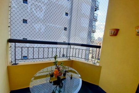 Apartamento para alugar com 3 quartos, sendo 1 suíte, em Vila Olímpia, São Paulo, SP