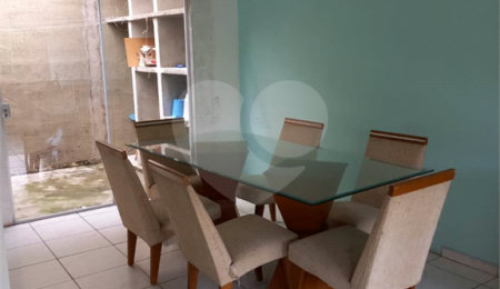 Casa à venda com 3 quartos, sendo 1 suíte, no condomínio Village St. Louis, São Paulo - SP