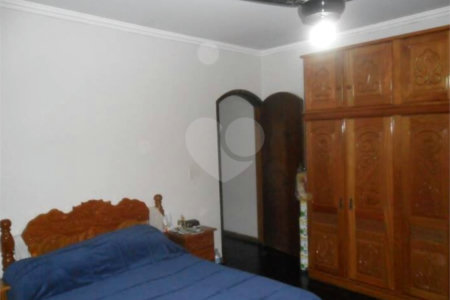 Casa à venda com 3 quartos, sendo 1 suíte, em Jardim Santa Helena, Poá, SP