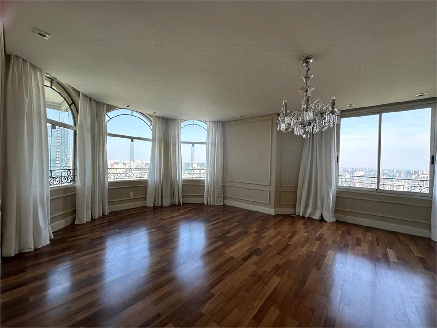 Apartamento para alugar com 4 suítes em Jardim Fonte do Morumbi, São Paulo, SP