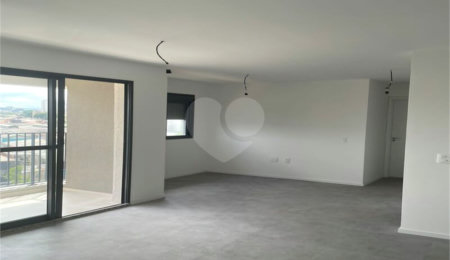Apartamento à venda com 2 quartos, sendo 1 suíte, em Vila Anastácio, São Paulo, SP